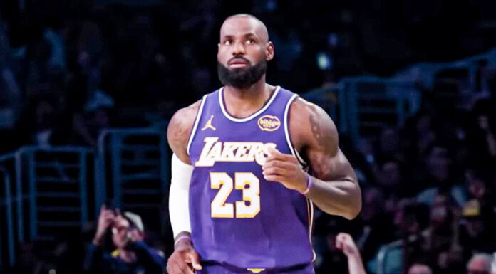 NBA: Dwa „tajemnicze” zespoły chcą sięgnąć po LeBrona?