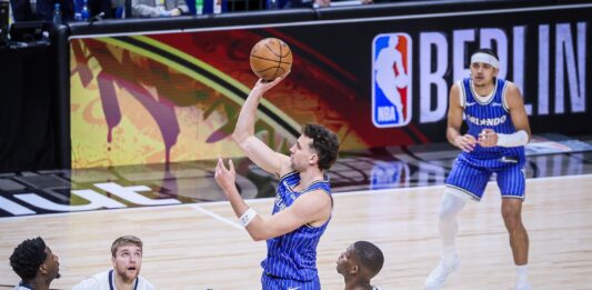 NBA: Mocny start sezonu NBA w TVP Sport! Które mecze zobaczymy w polskiej telewizji?