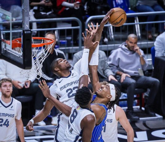 Wyniki NBA: 40 punktów Shaia, kompromitacja w derbach Nowego Jorku