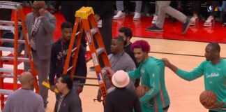 NBA: Mecz opóźniony przez wsad na rozgrzewce. Sochan nawet chciał pomóc przy naprawie