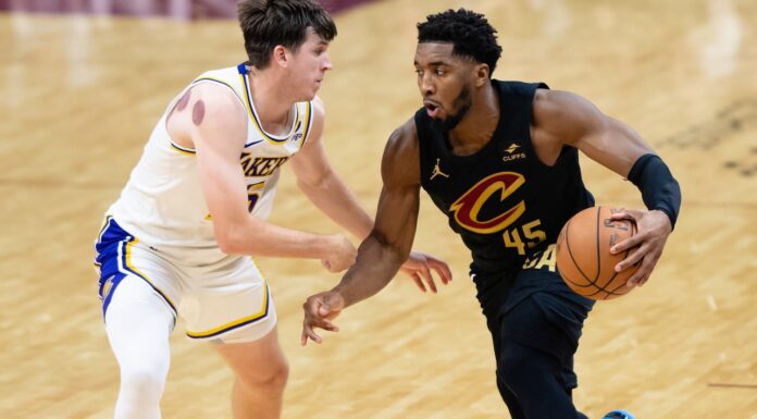 NBA: Ten przepis psuje NBA. Kiedy go w końcu zmienią?