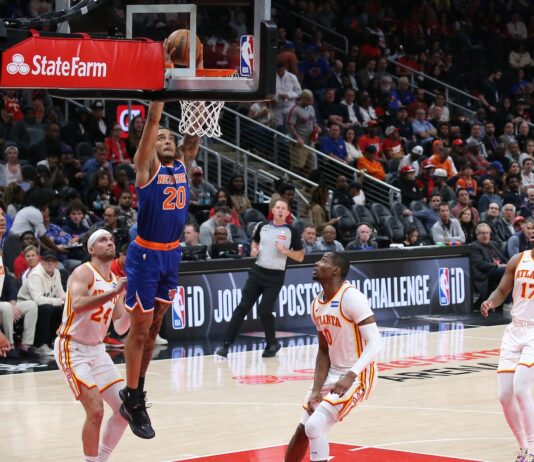 NBA: Knicks mają plan na odbudowę strzelca. Podobną drogę wybrał Sochan