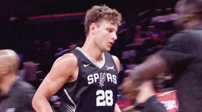 Polak walczy o NBA. Zagrał kolejny mecz w Lidze Letniej