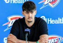 NBA: Czarne chmury nad debiutem nowego środkowego Thunder. Były klub nie odpuszcza