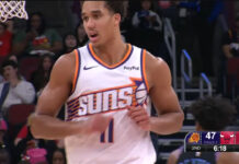NBA: Suns zatrzymują centra. Nietypowe przedłużenie umowy